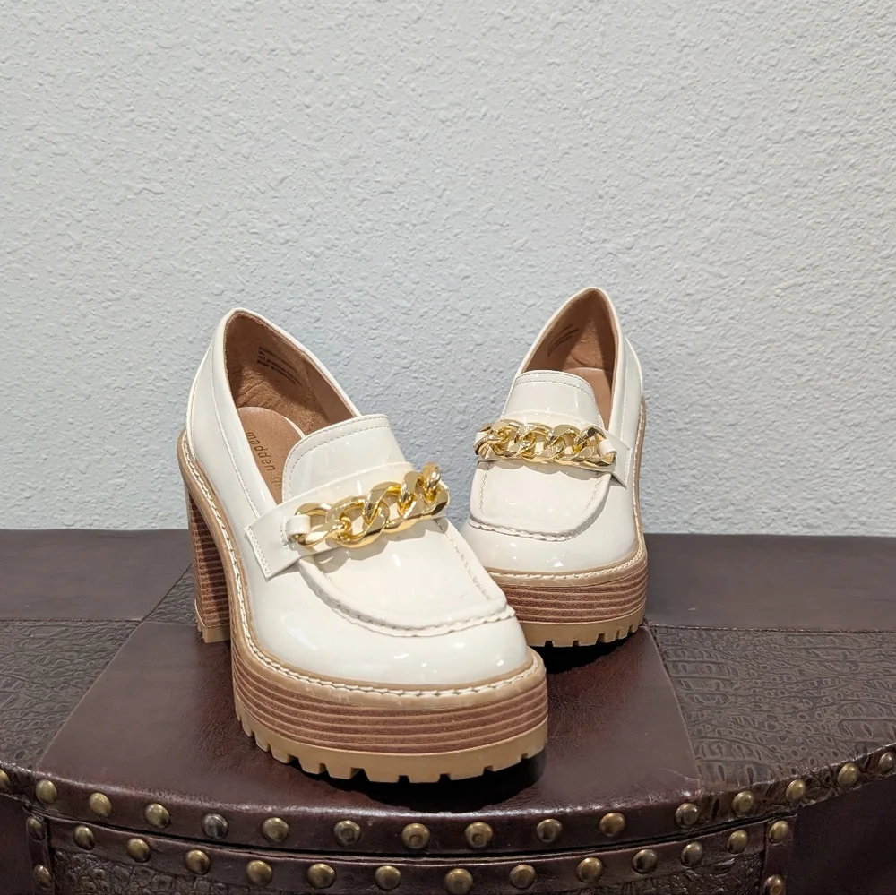Madden Girl Ivory / Cream Platform Loafers with Gold Chain, Size 9